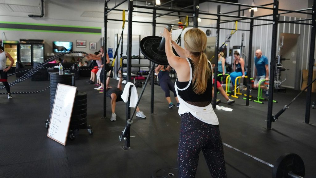 Choosing the Right Crossfit Gym for Seniors
